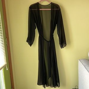 Sexy Sheer robe size Med lace sleeves